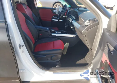 2022 Mercedes-Benz Glb 250 z USA, uszkodzony, nr VIN W1N4M4GB4NW184408